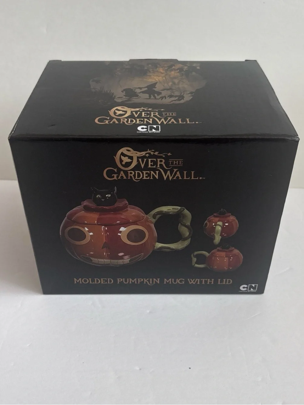 Over The Garden Wall Enoch Pumpkin Mug With Lid  And Black Cat Peeking On Top